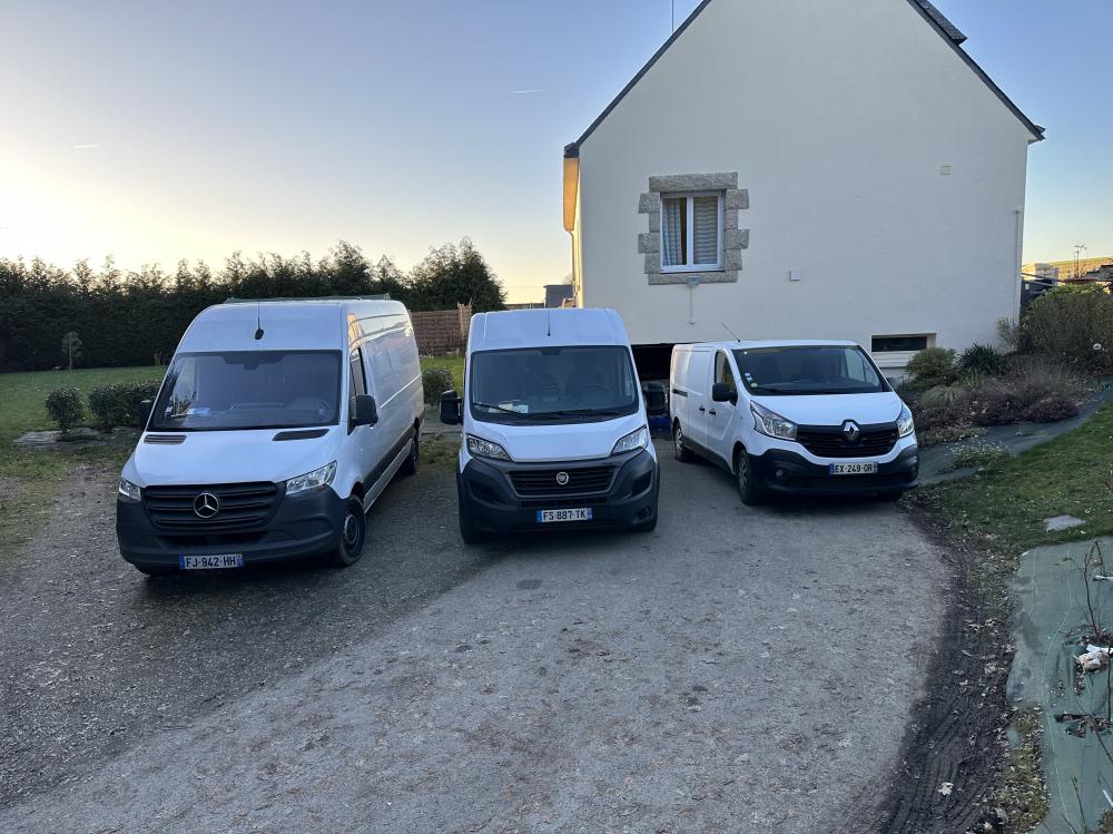 Photo MERCEDES FIAT RENAULT-min